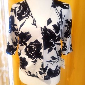 3/4 sleeve floral sweater